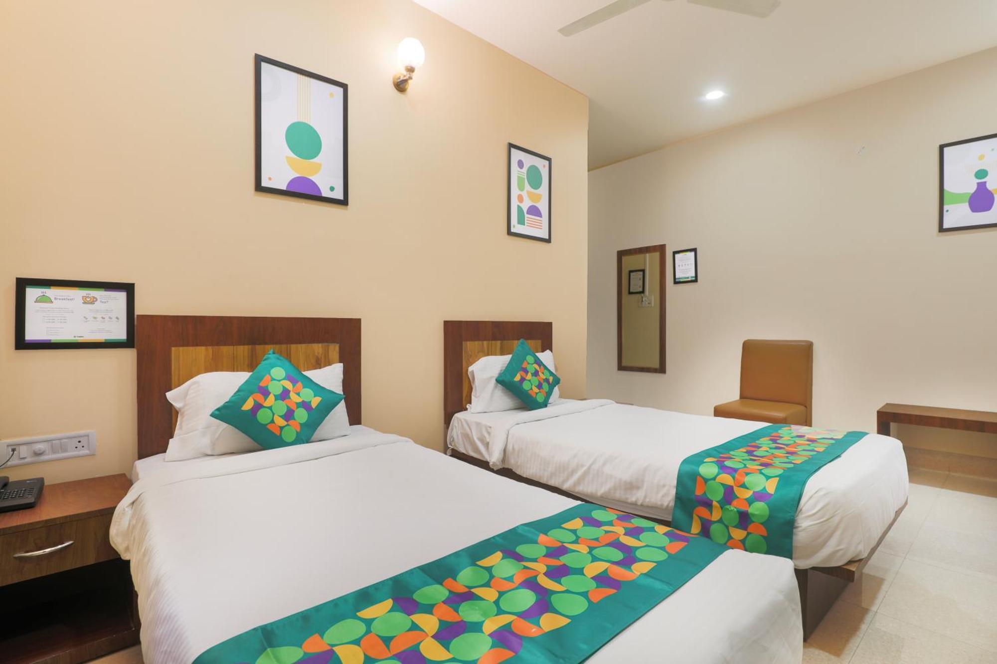 Treebo Urban Oasis Inn กูวาฮาติ ภายนอก รูปภาพ